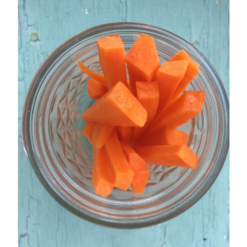 Carrot Pickles | The Domestic Wildflower click through to get this simple canning recipe that is savory and delicious for school lunches!