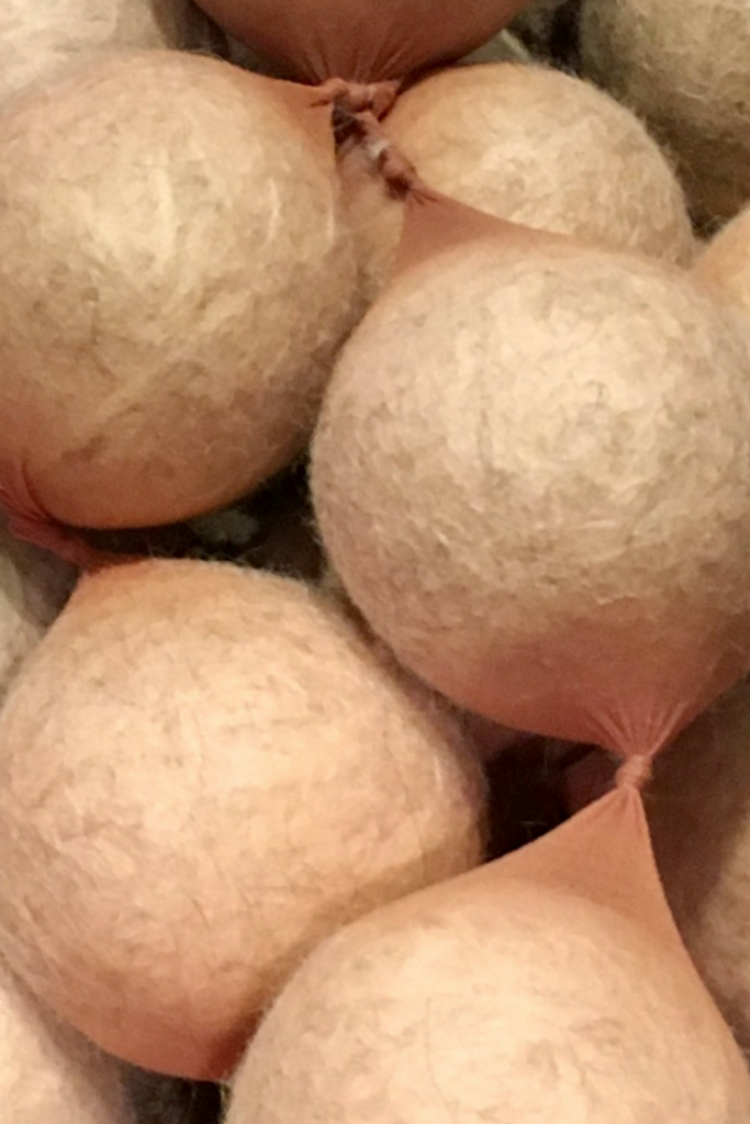 How to Make Felted Wool Dryer Balls for Homemade, Chemical Free Laundry! Read the post for the super clear tutorial! 